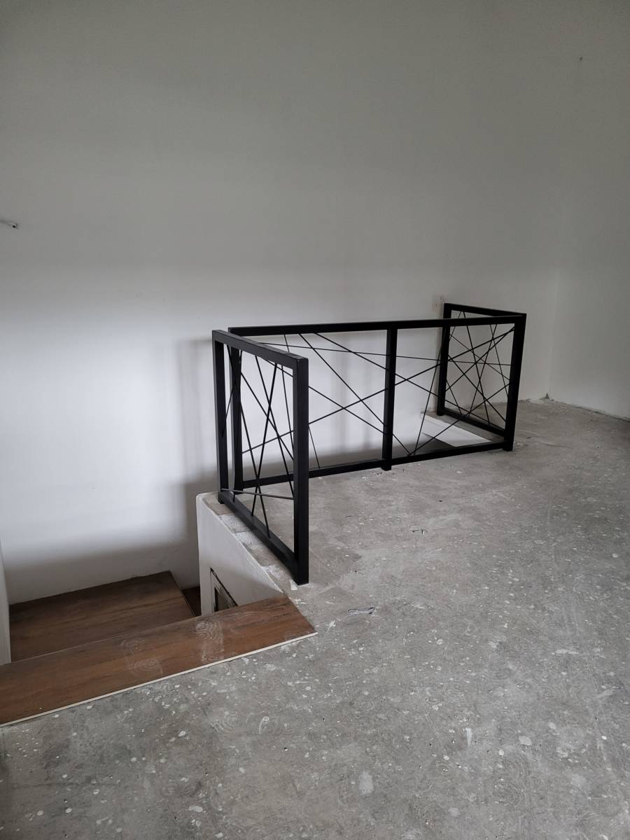 Notranje stopnice in ograje
